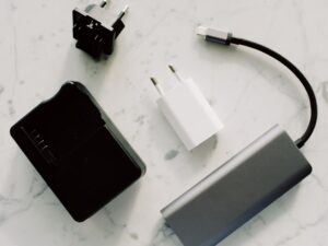 Power Delivery (PD) срещу Quick Charge (QC)