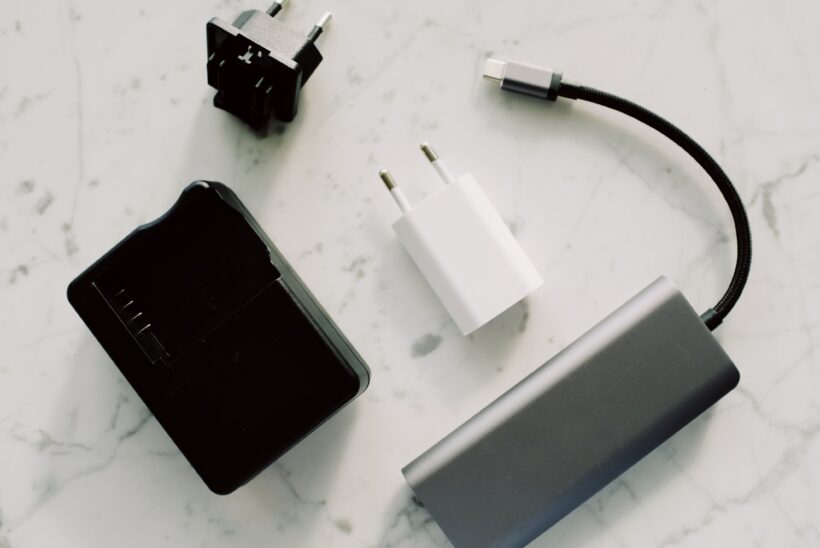 Power Delivery (PD) срещу Quick Charge (QC)